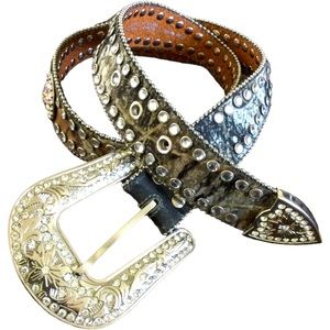 Blazin Roxx Rhinestone Western Leather size 28-32”